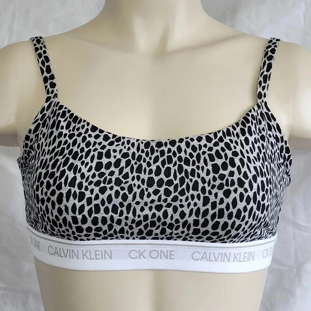 MEDIUM Calvin Klein QF5727‎ CK One Unlined Bralette Wire Free Bra NWT